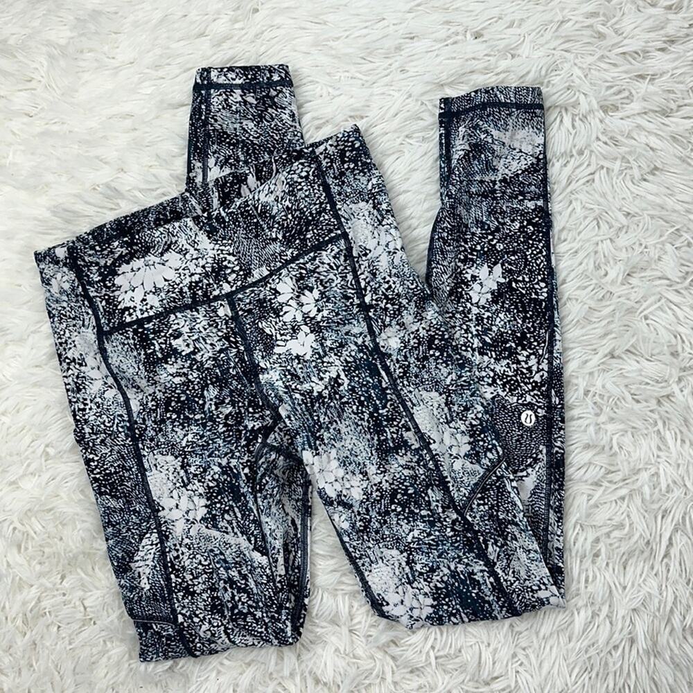 Lululemon Speed Up Tight *Full-On Luxtreme 28" Wildwood Multi